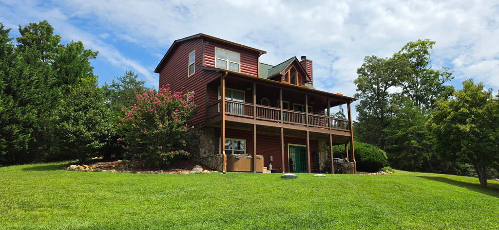 139 Gladys Lane — photo