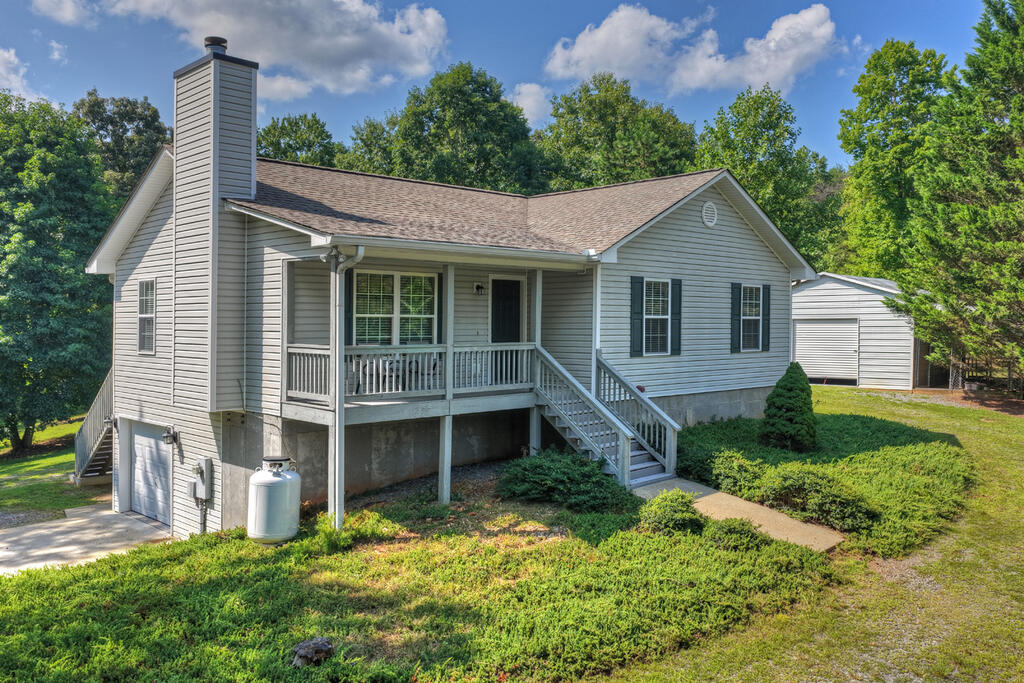 96 Creekside Drive — photo