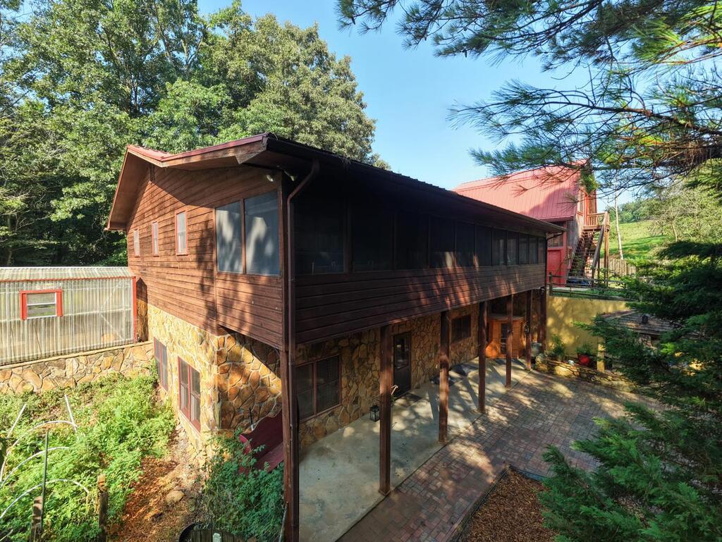 4782 Squirrel Hunting Road — photo
