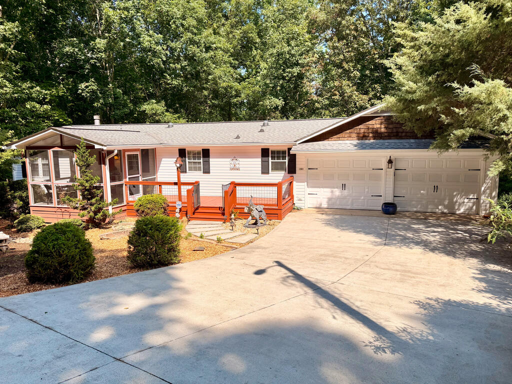 206 Bass Ridge Drive — photo