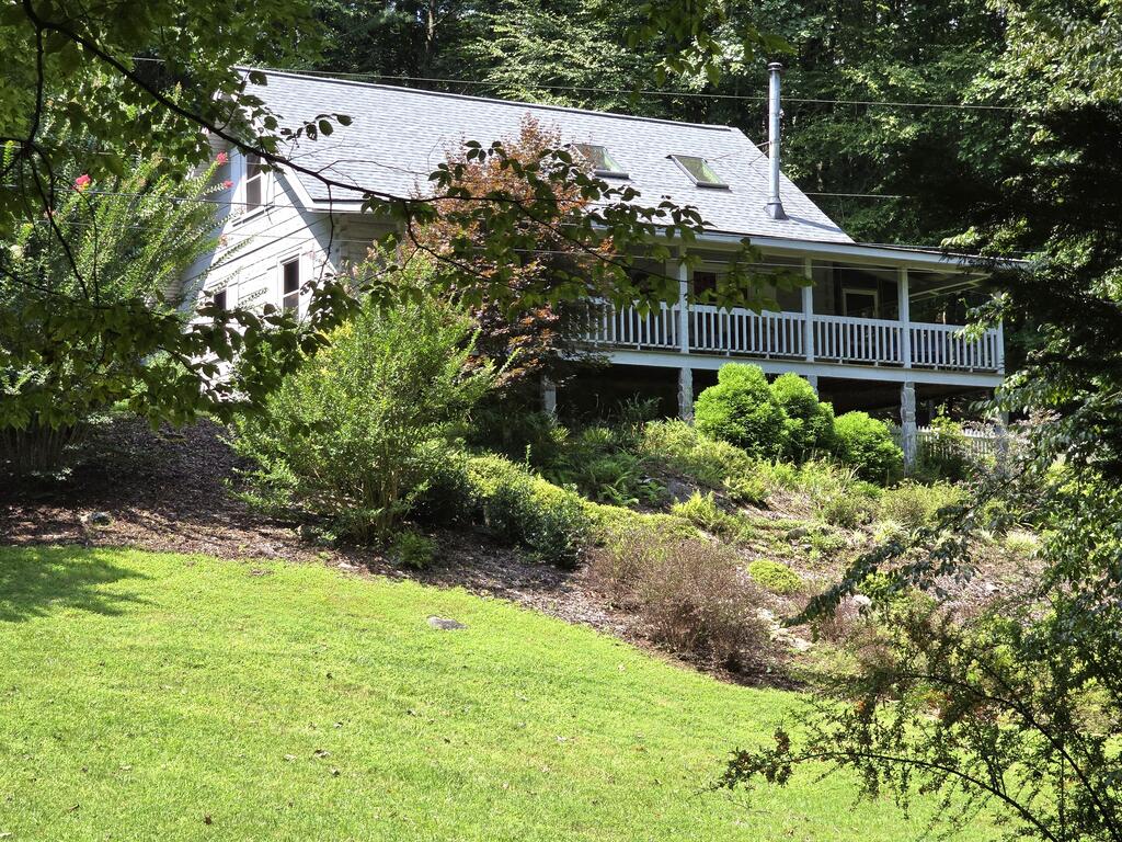 144 Cougar Lane — photo
