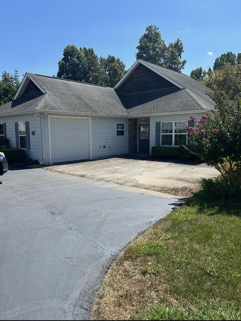 422 Longview Circle — photo