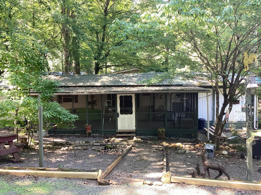 4423 Rock Creek Road — photo