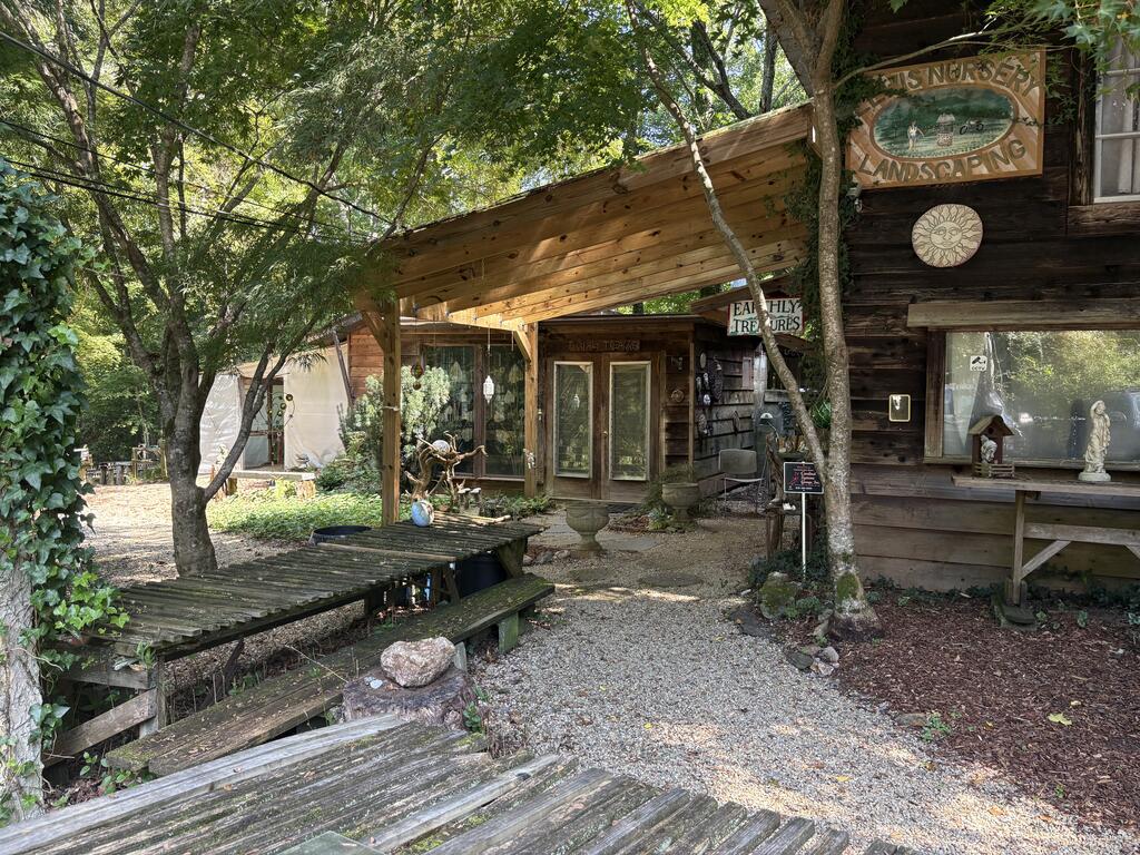 889 Low Gap Road — photo