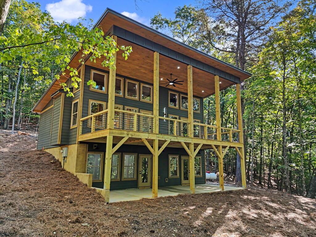 48 Woodleaf Road — photo