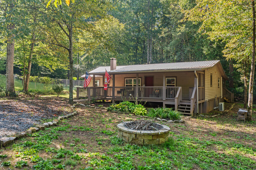 4326 White Oak Drive — photo