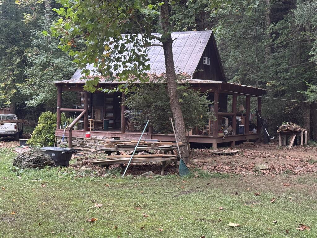 3744 Tails Creek Road — photo