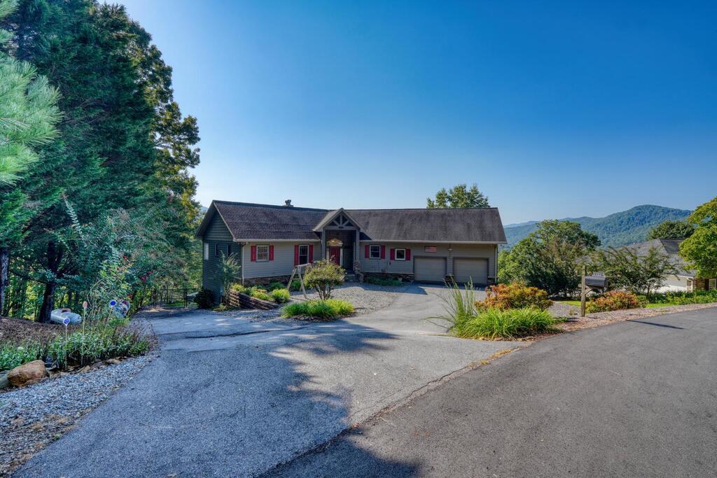 1722 Victoria Woods Circle — photo