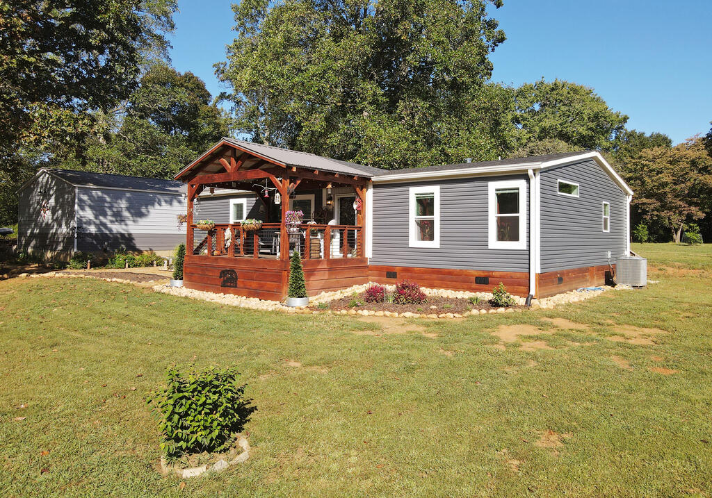 460 Holly Point Drive — photo