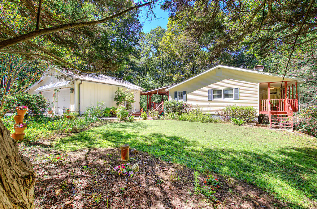 2108 Blackberry Mountain Road — photo