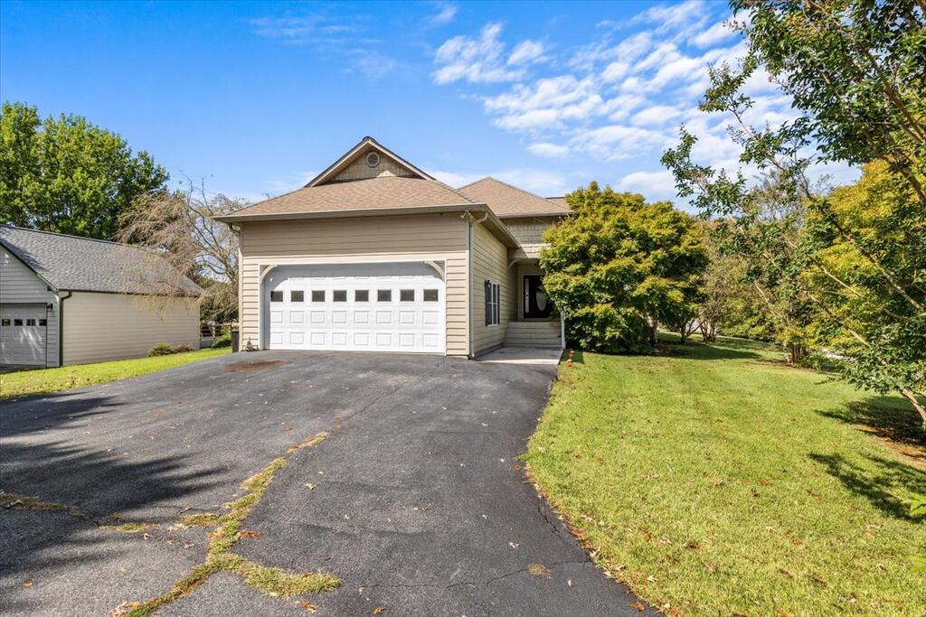 324 Sims Circle — photo