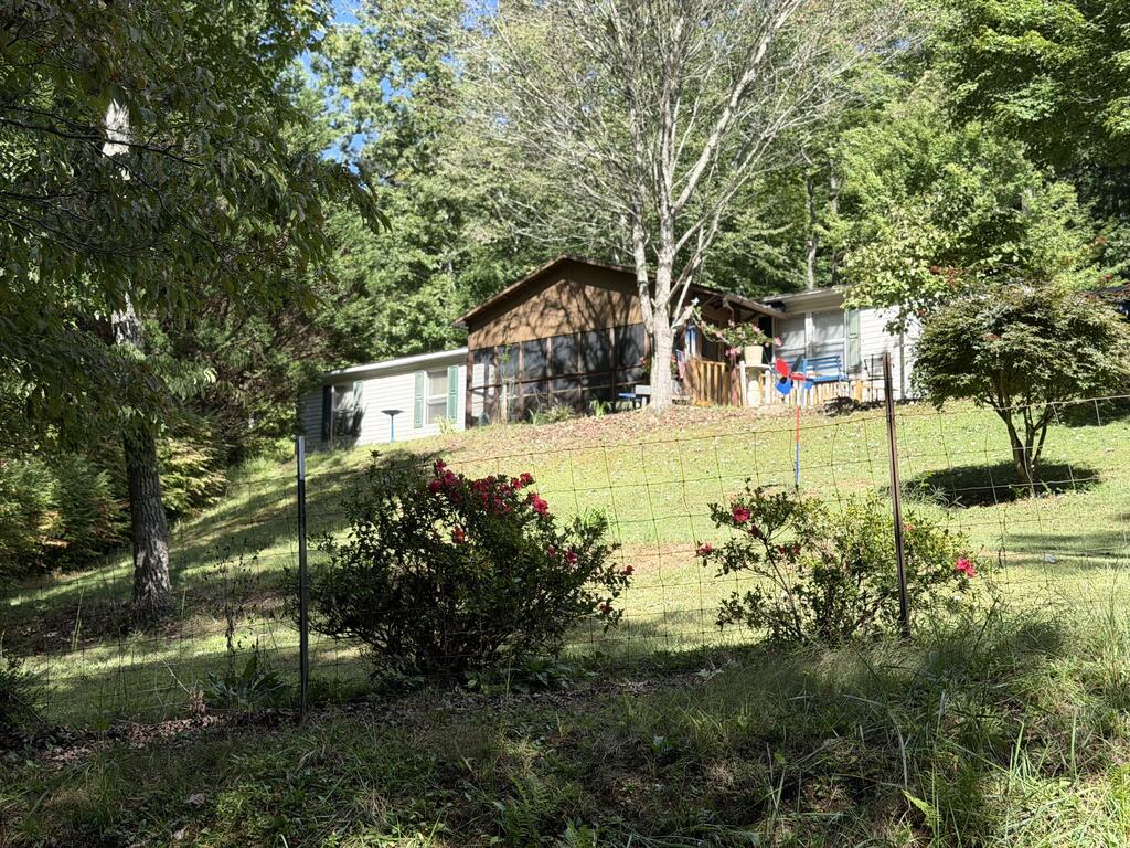 1284 Bud Walt Road — photo