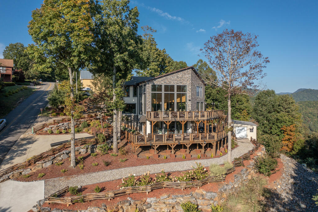 540 Mountain Top Road — photo