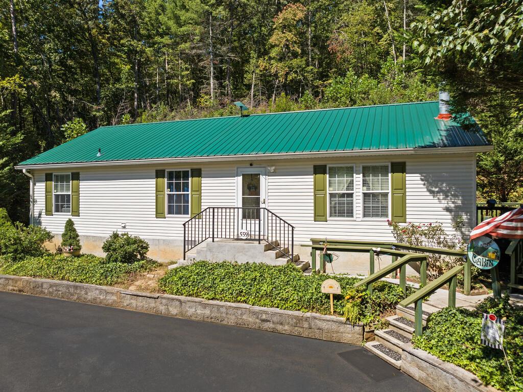 559 Misty River Circle — photo