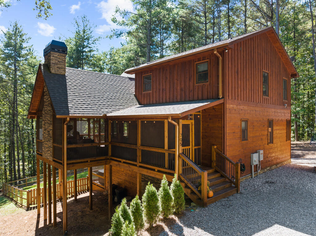 705 George Curtis Road — photo