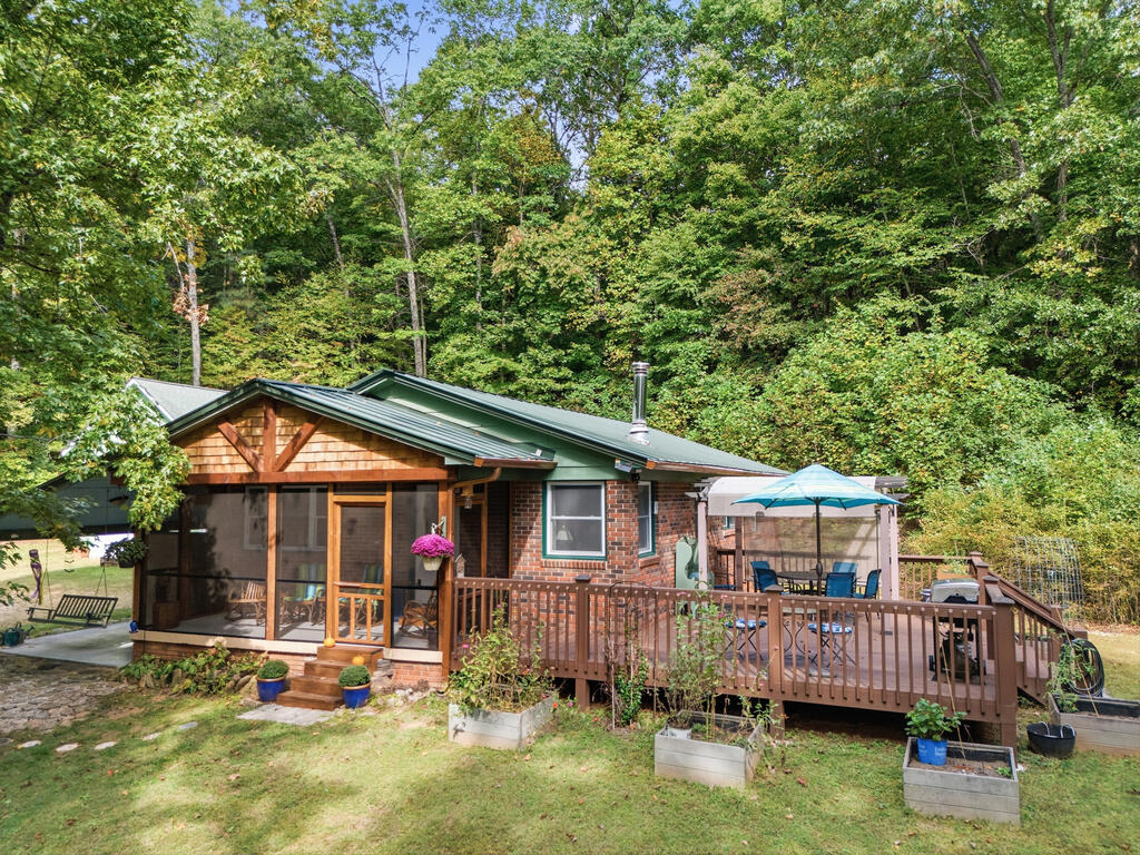 1245 Muskrat Creek Road — photo