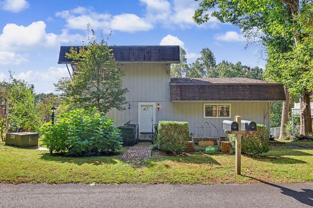 35 Manor Drive — photo