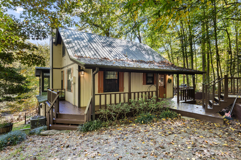 309 Holly Circle — photo