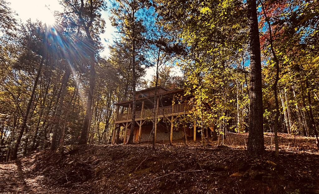 752 Whispering Ridge Dr. — photo
