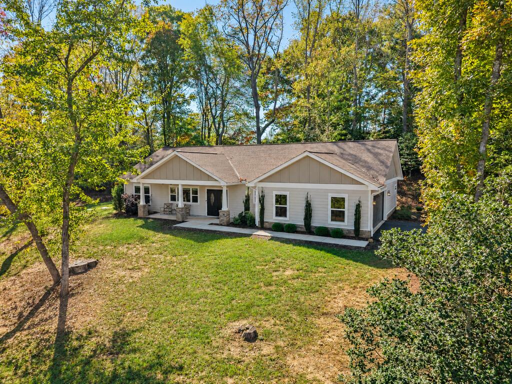 158 Oxford Trail — photo