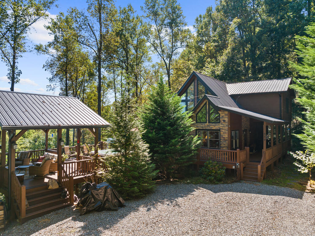 929 Overlook Drive — photo