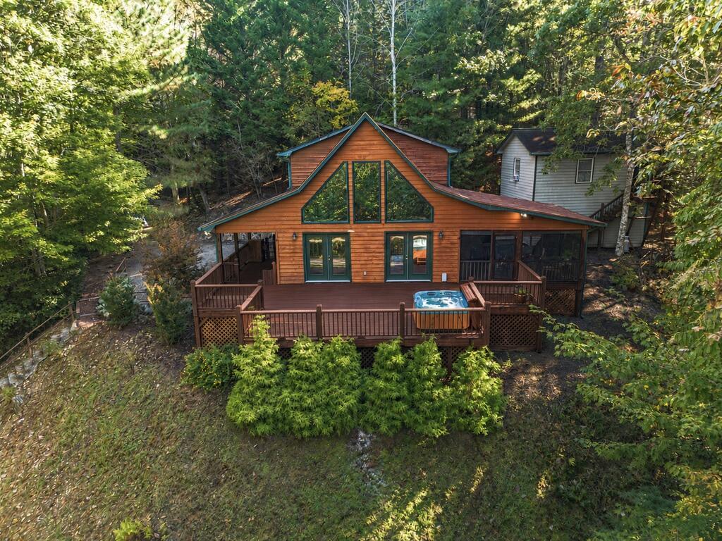 614 Holly Berry Drive — photo