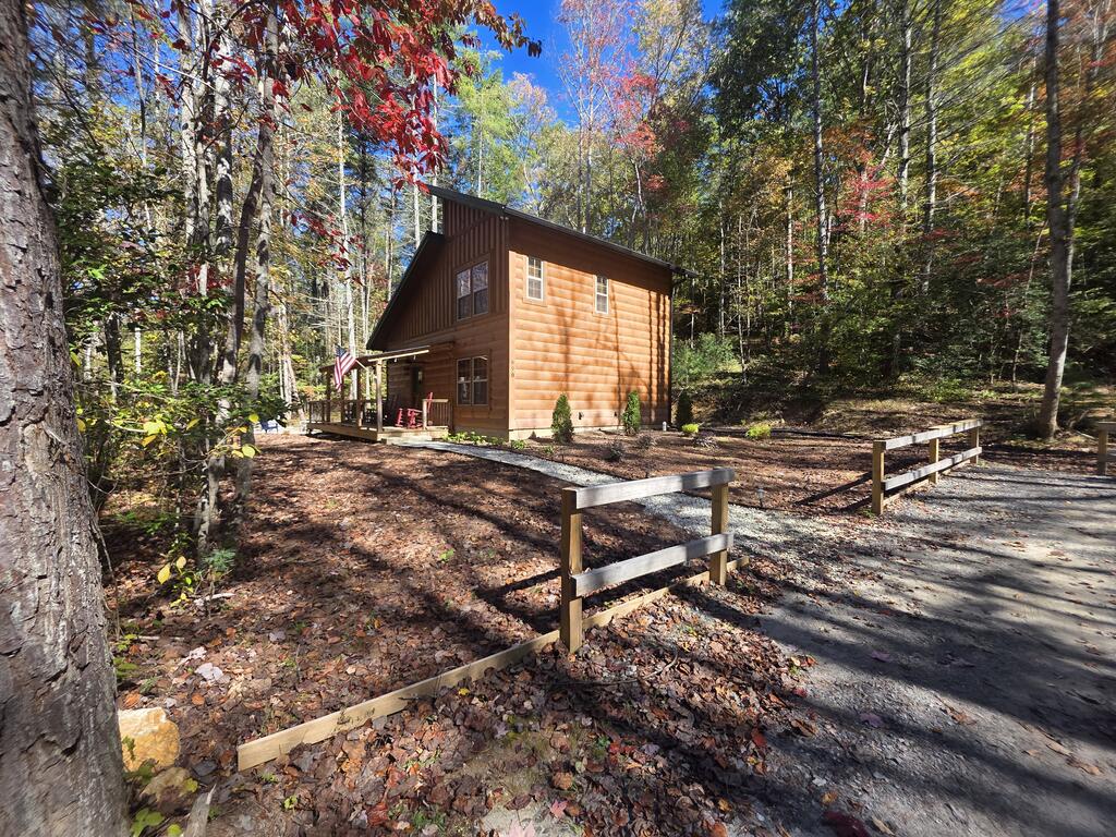 690 Hiwassee Creek Est — photo
