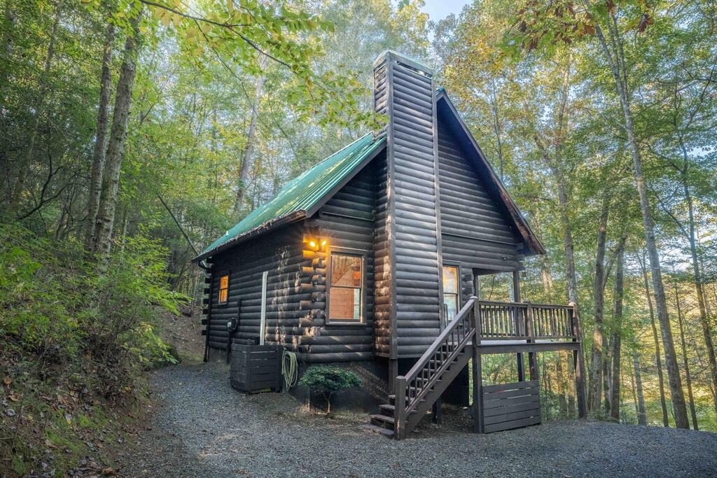 226 Pinetree Drive — photo