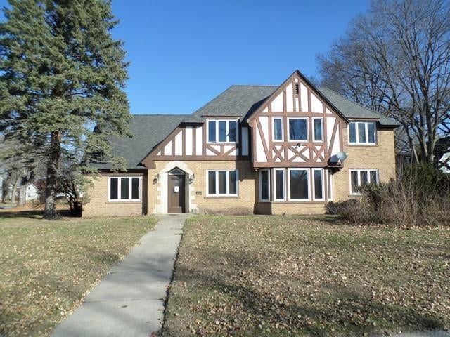 301 Riverside Drive — photo