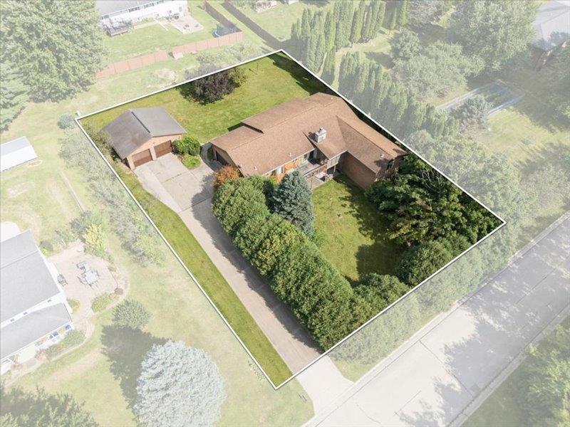 607 West View Drive — photo