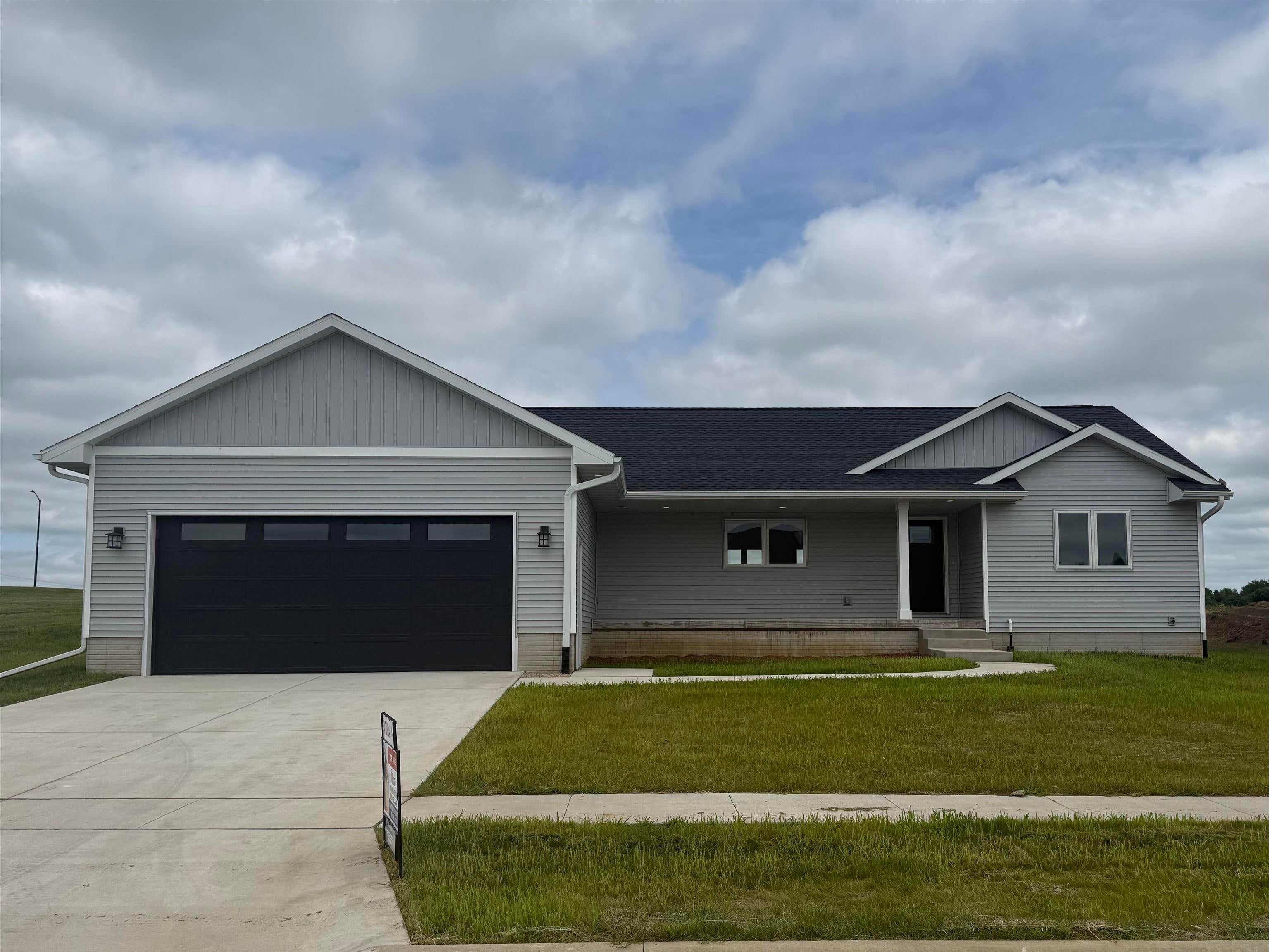 1513 Prairie Drive — photo