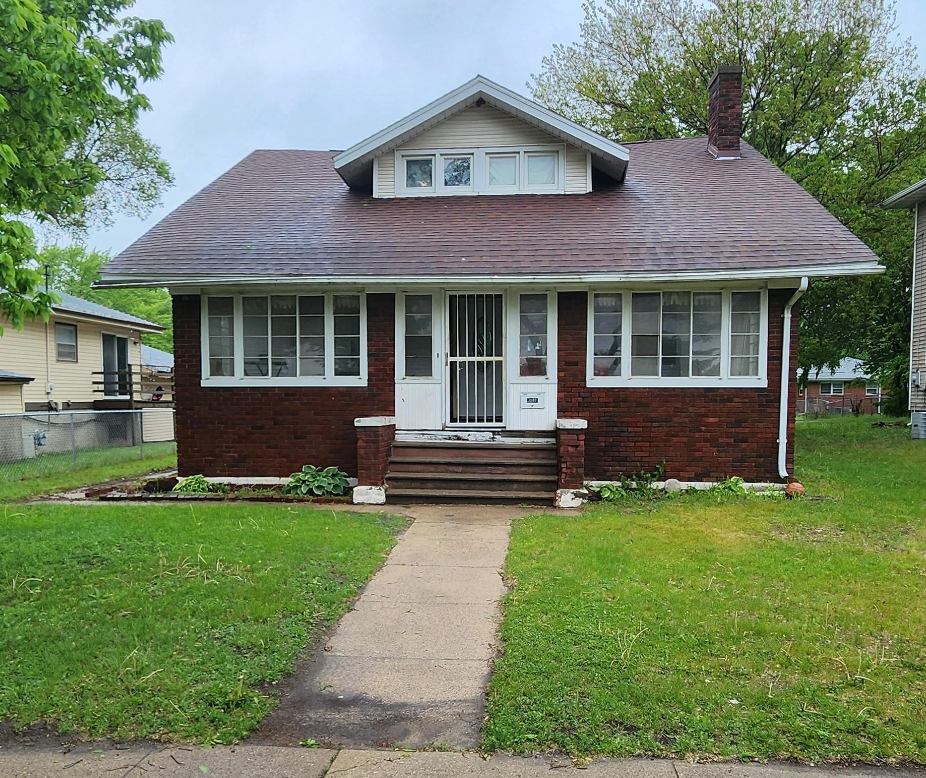 2207 E 4th Street — photo