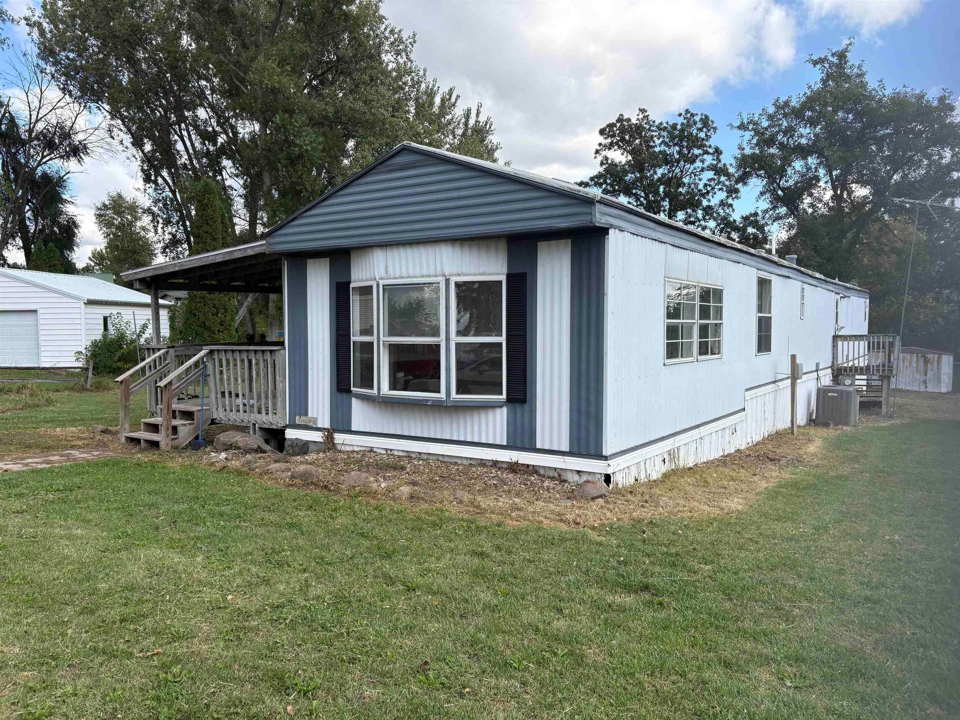 213 Brookside Drive — photo