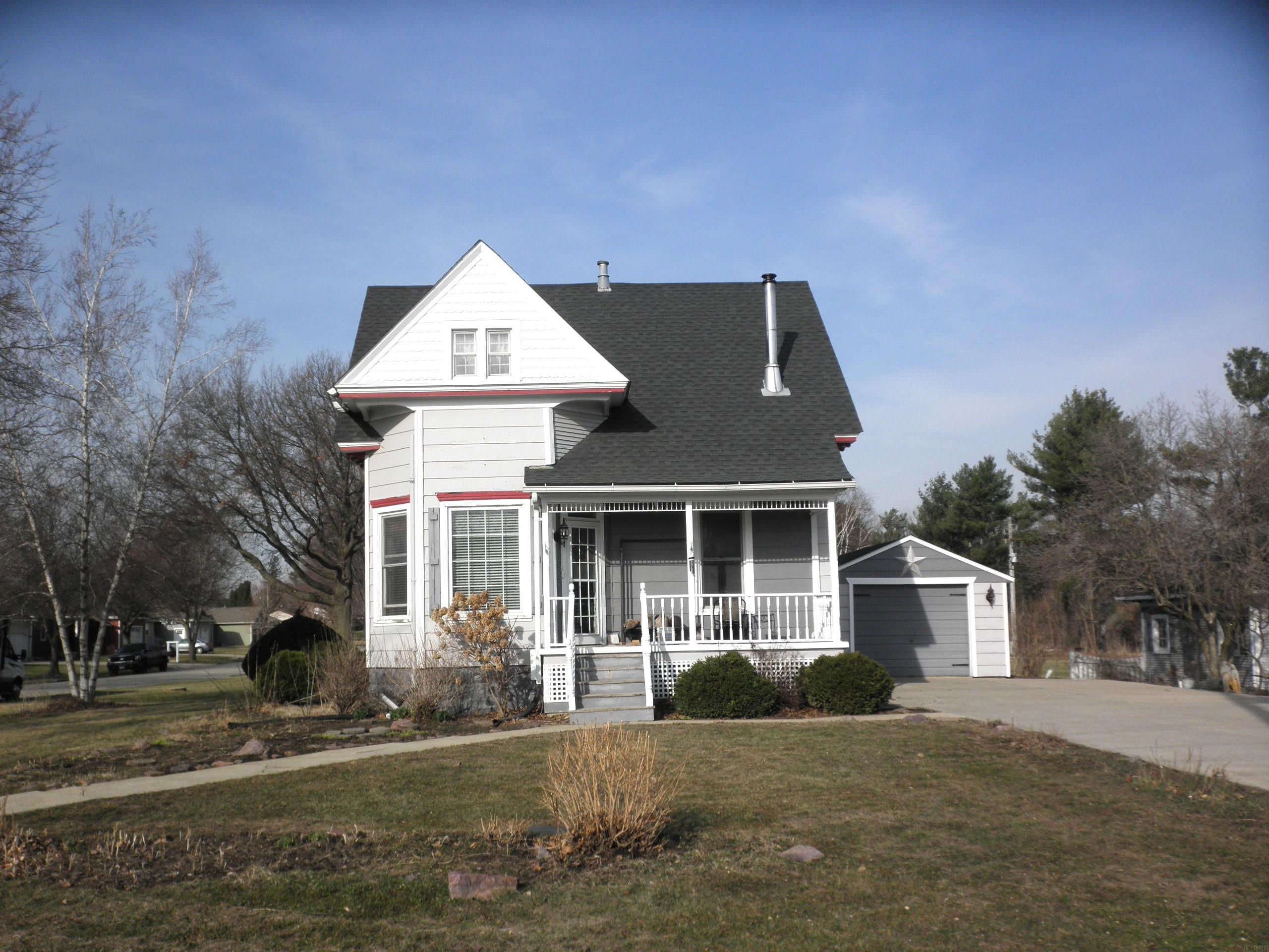 803 N 10th Street — photo