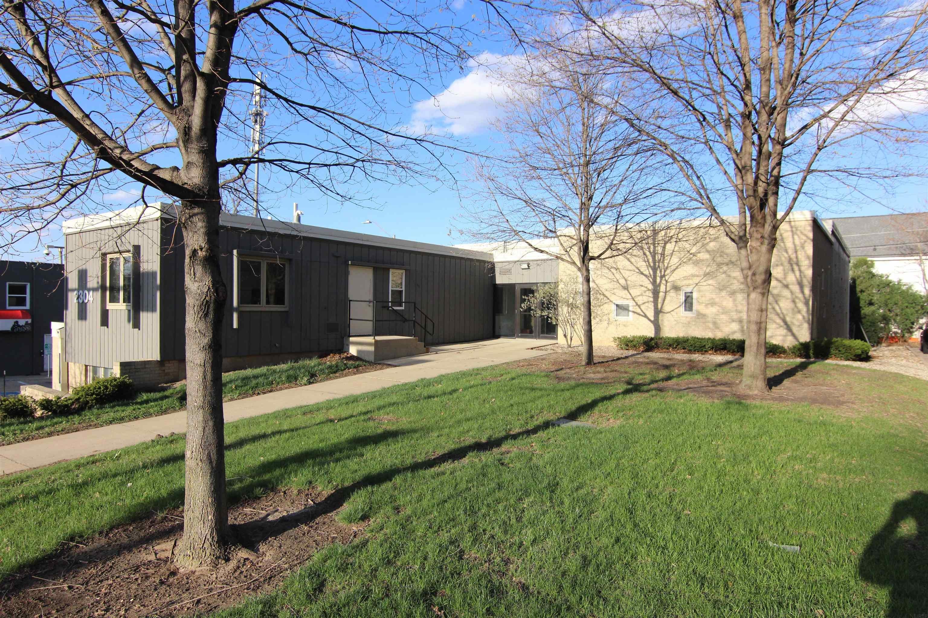 2304 College Street — photo