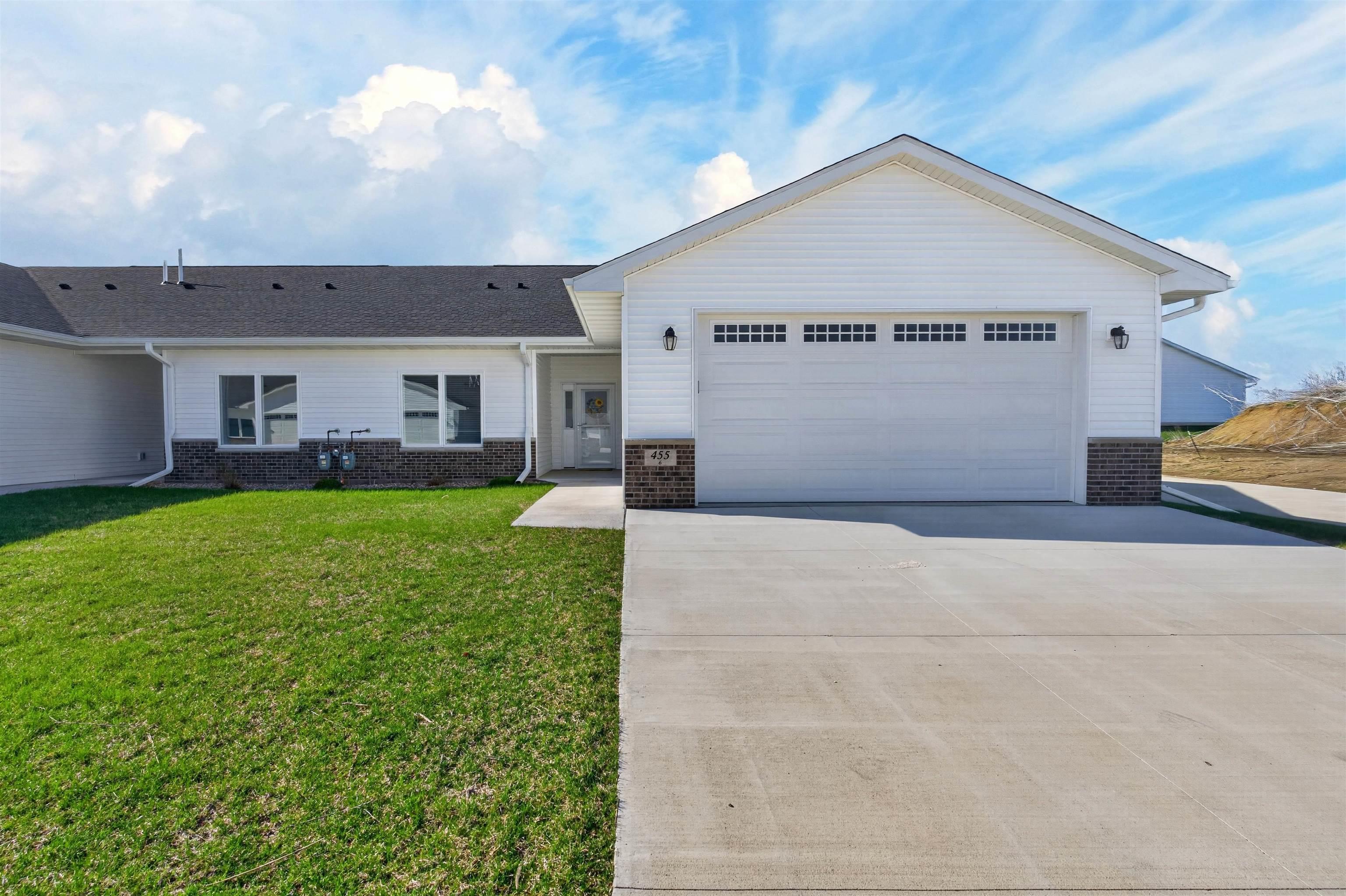 455 Autumn Lane 6 — photo