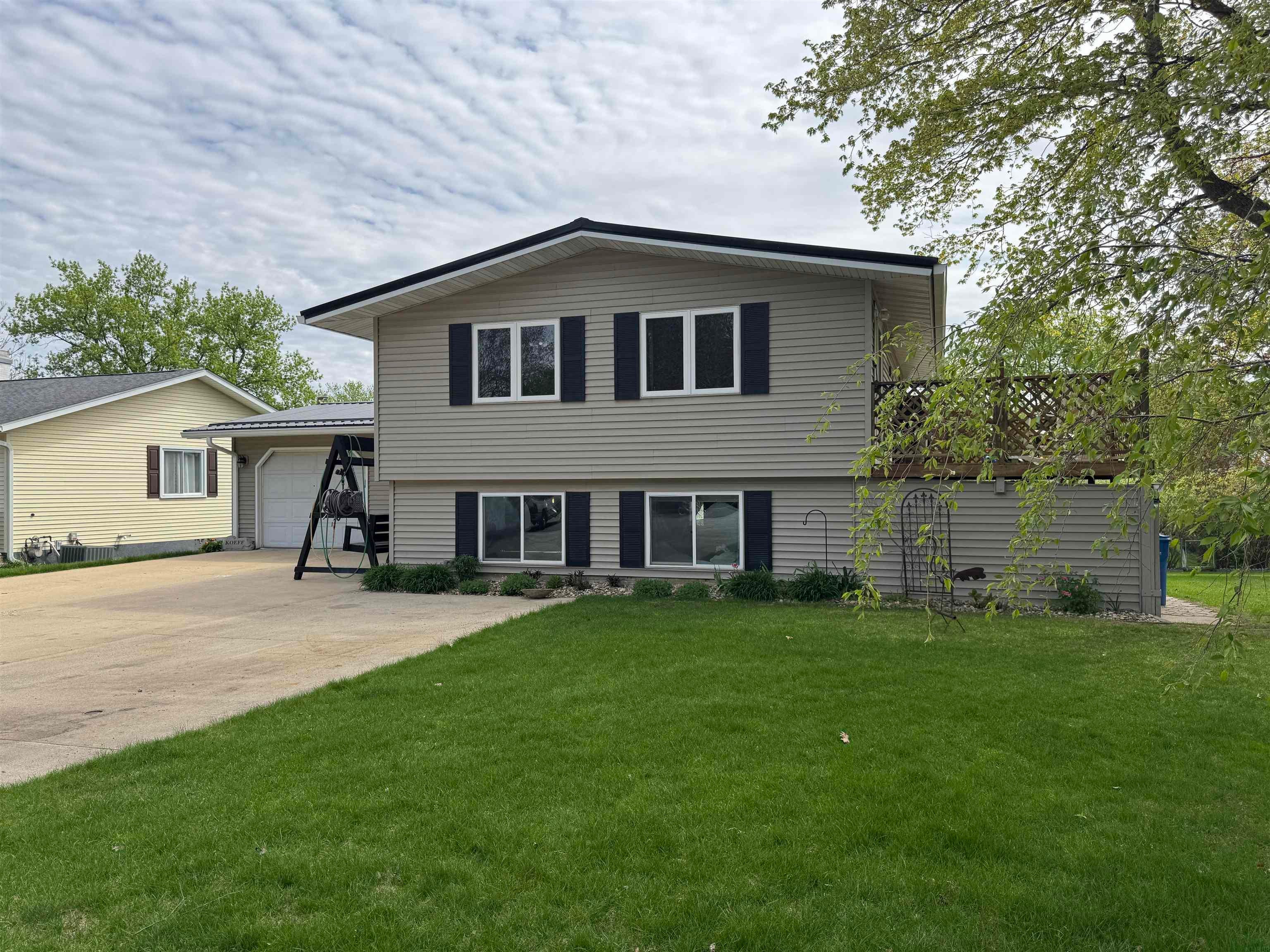 401 Sunny Lane Street — photo
