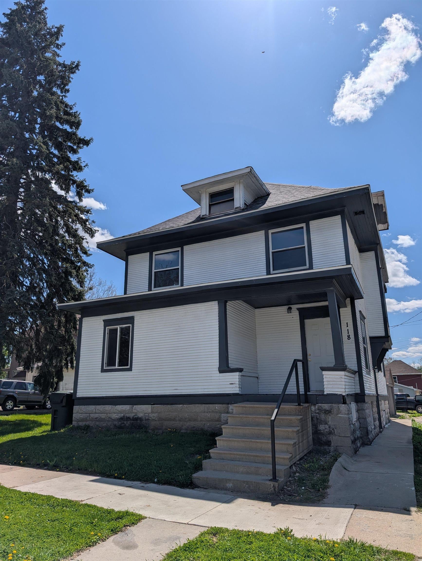 118 Allen — photo