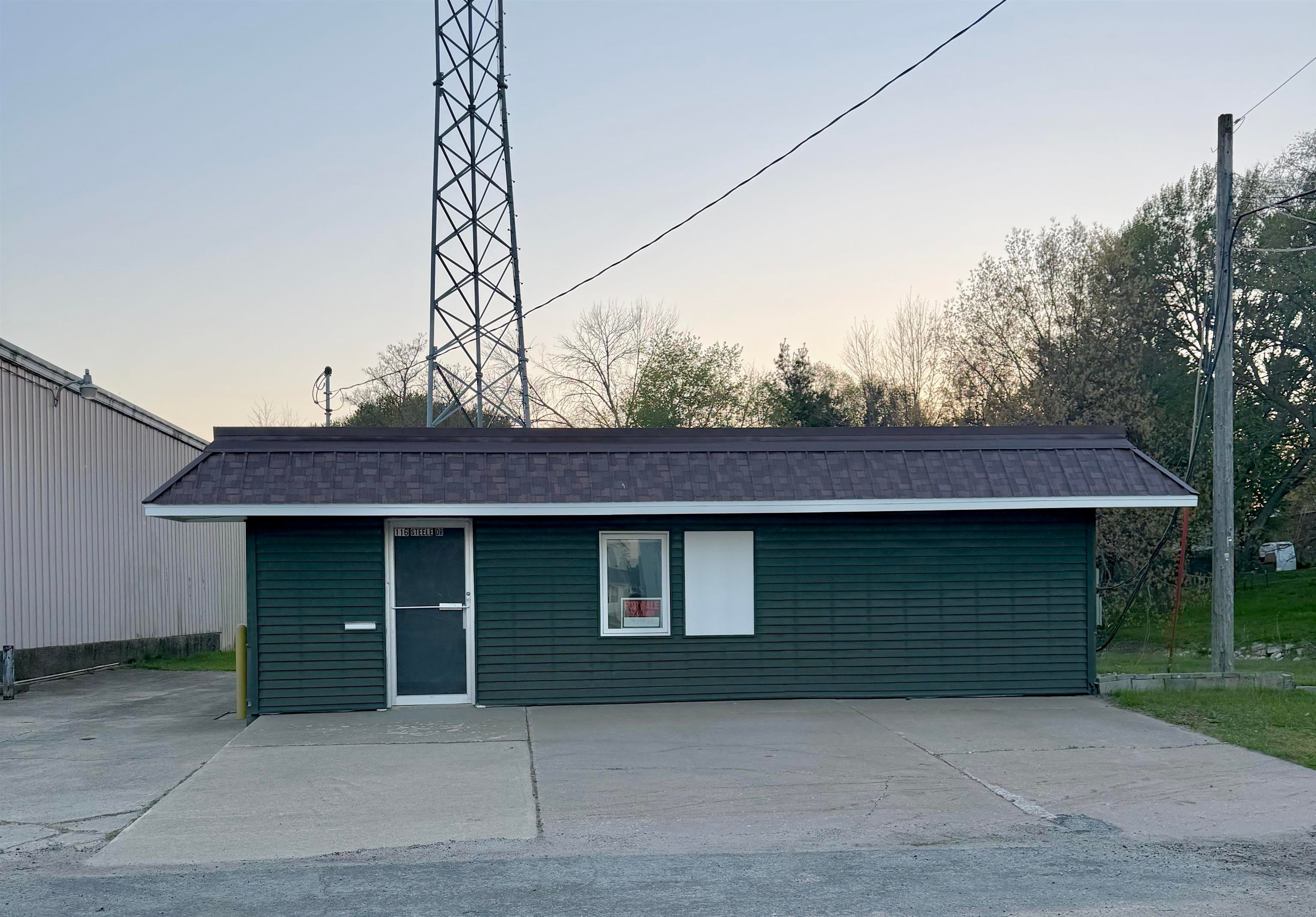 116 Steele Dr — photo