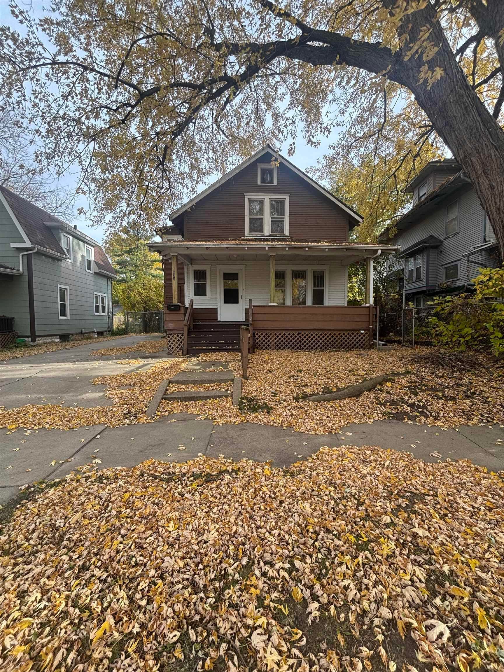 821 W Mullan Avenue — photo