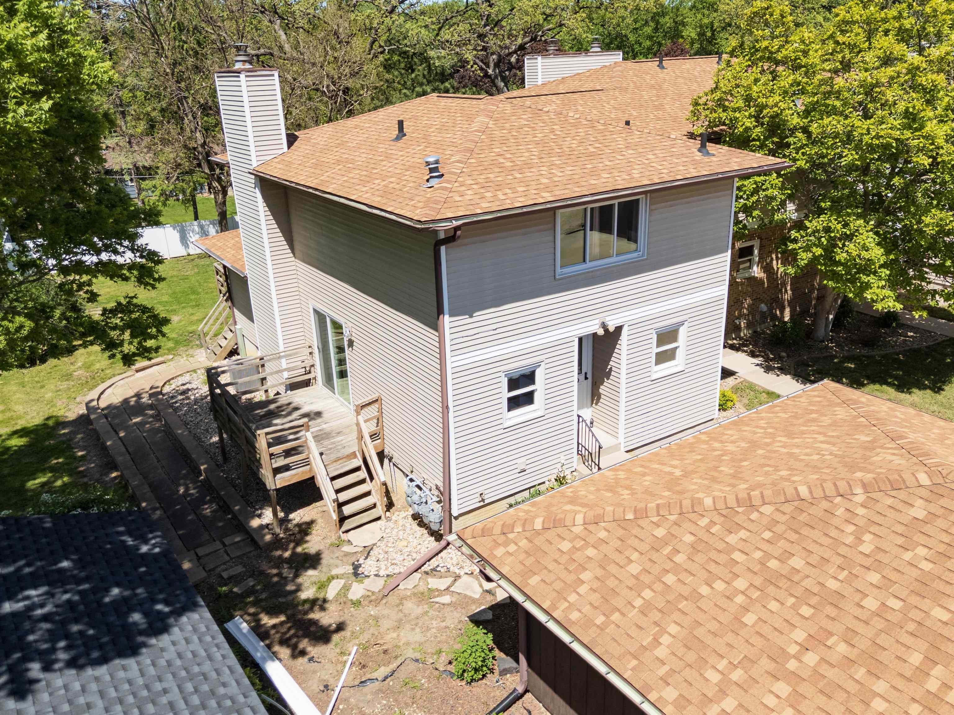 2122 Bicentennial Drive — photo