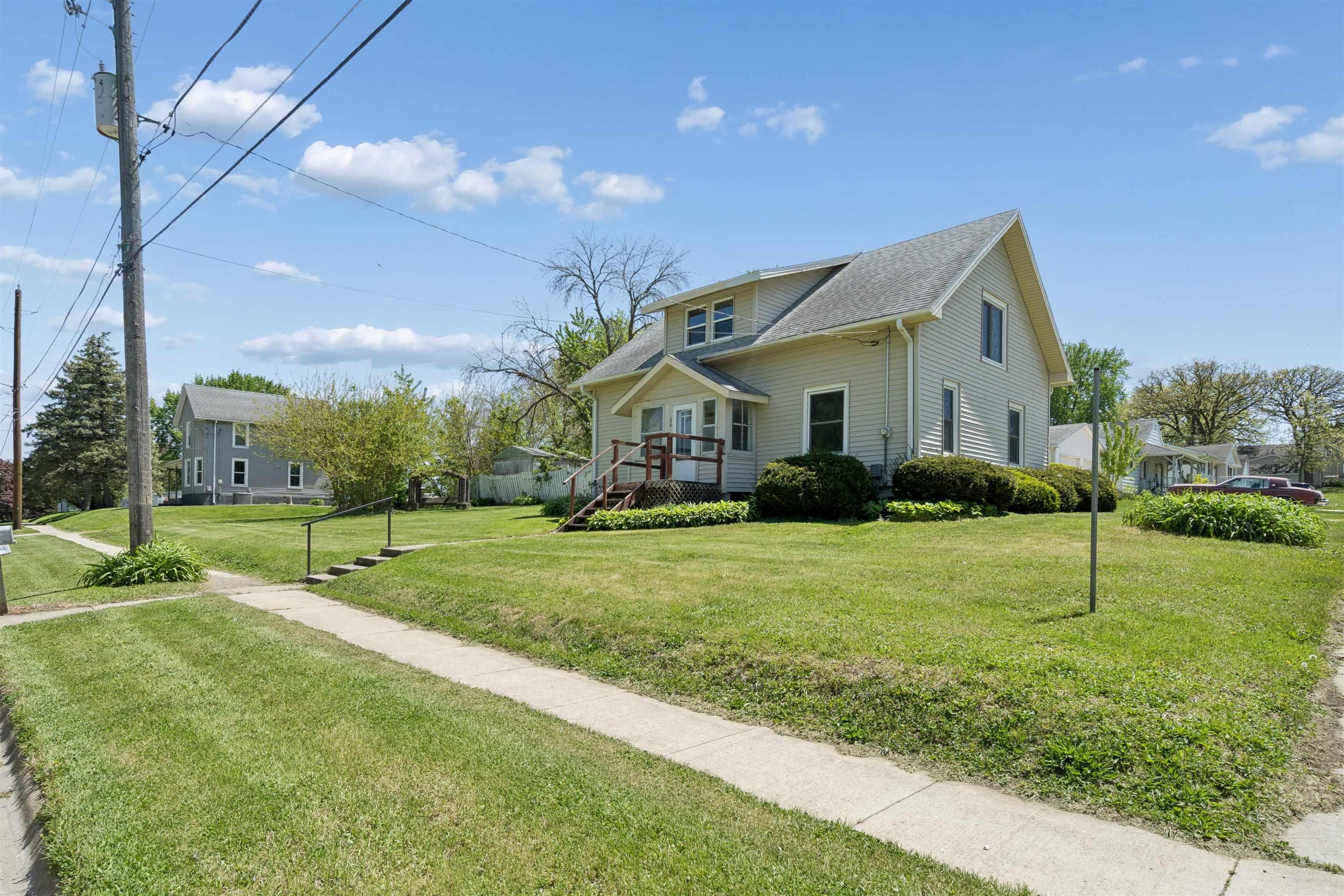 802 Railroad Street — photo