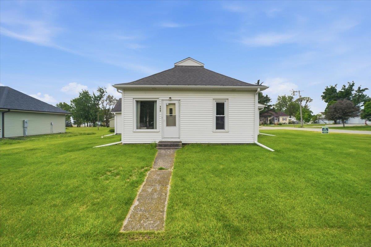 208 Orange Drive — photo