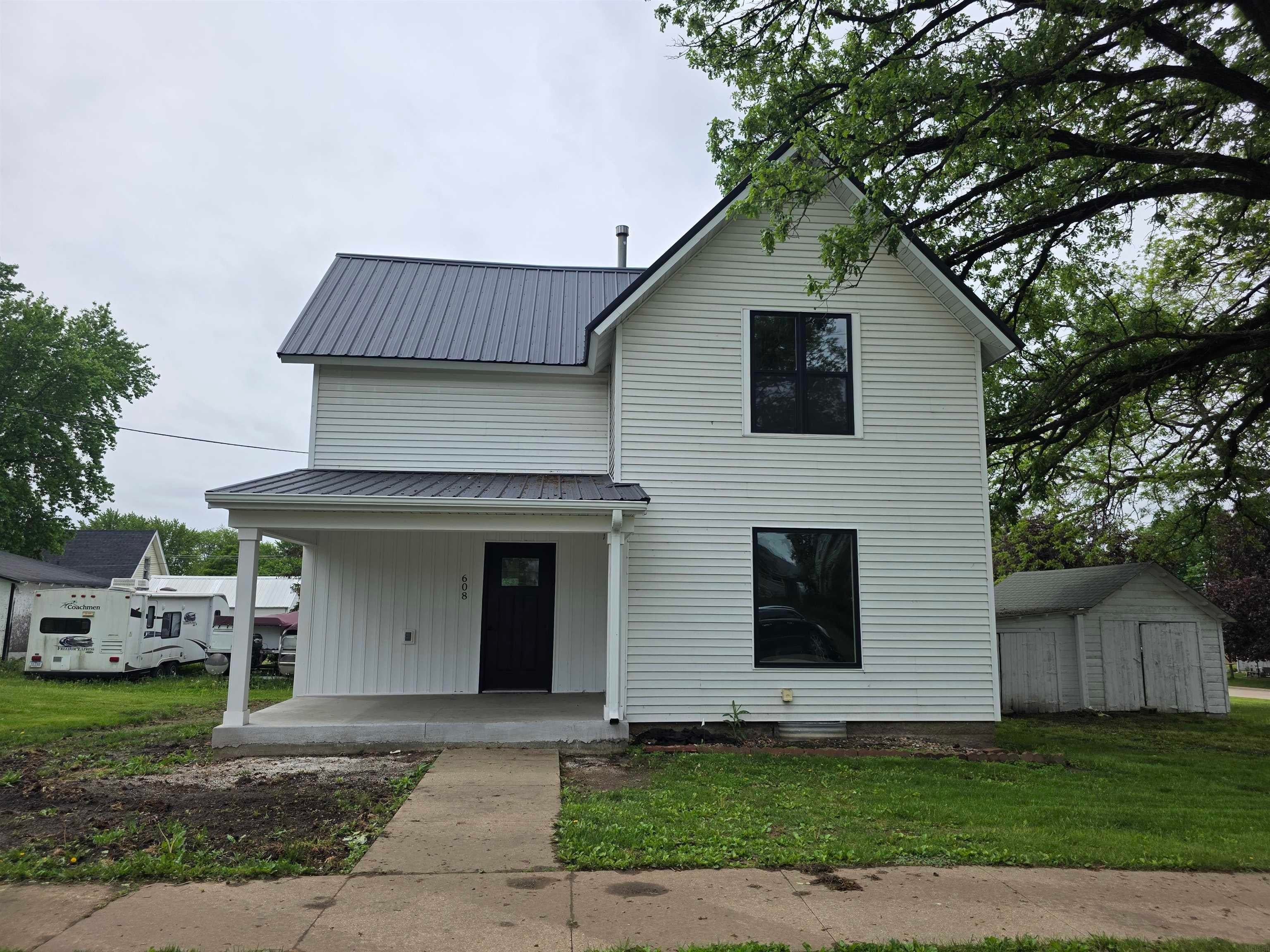 608 W Delaware Street — photo