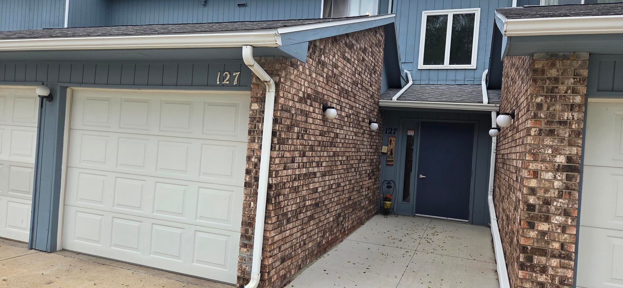 127 Southbrooke Drive 5 — photo