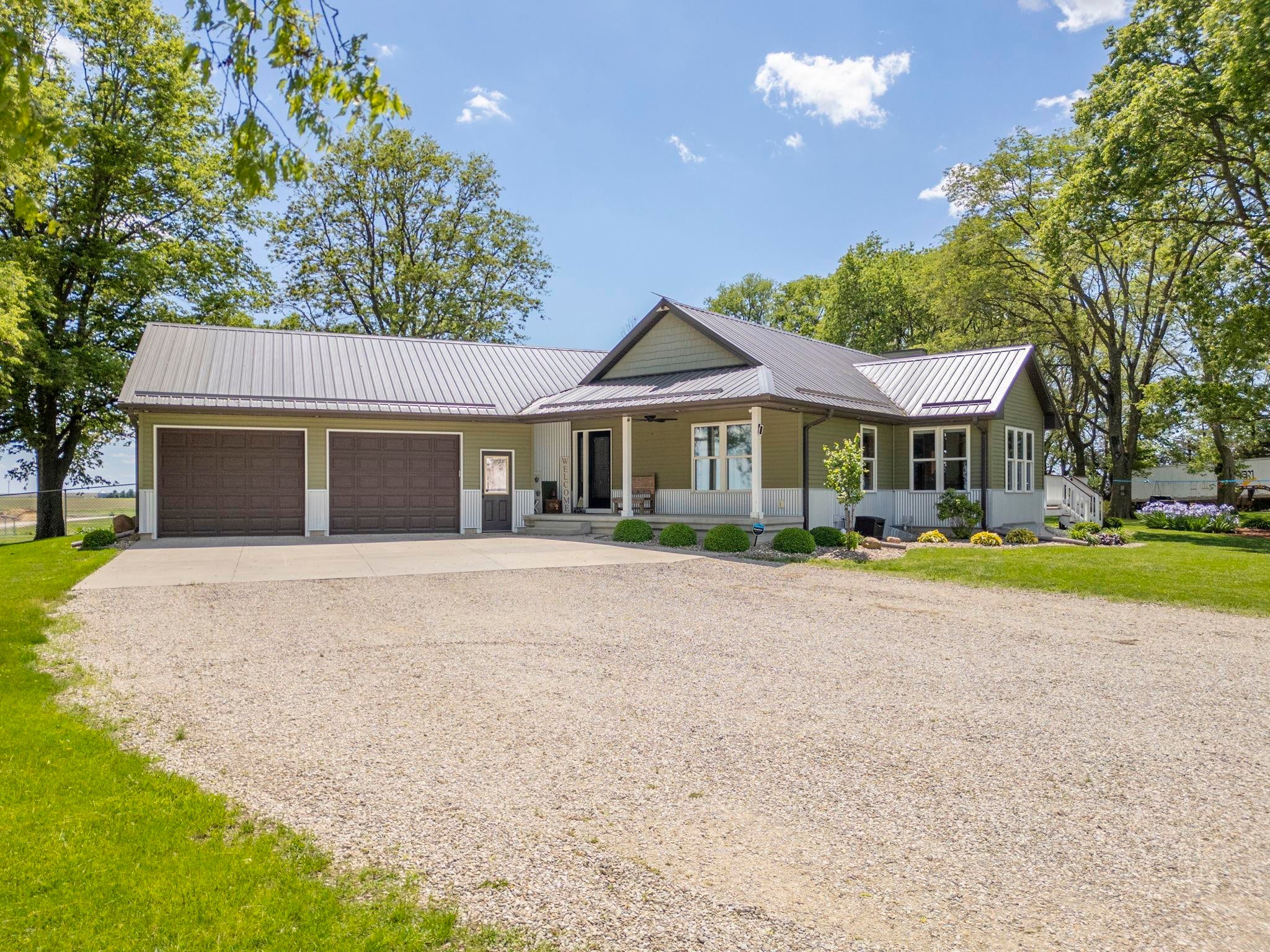 2044 Hwy 63 — photo