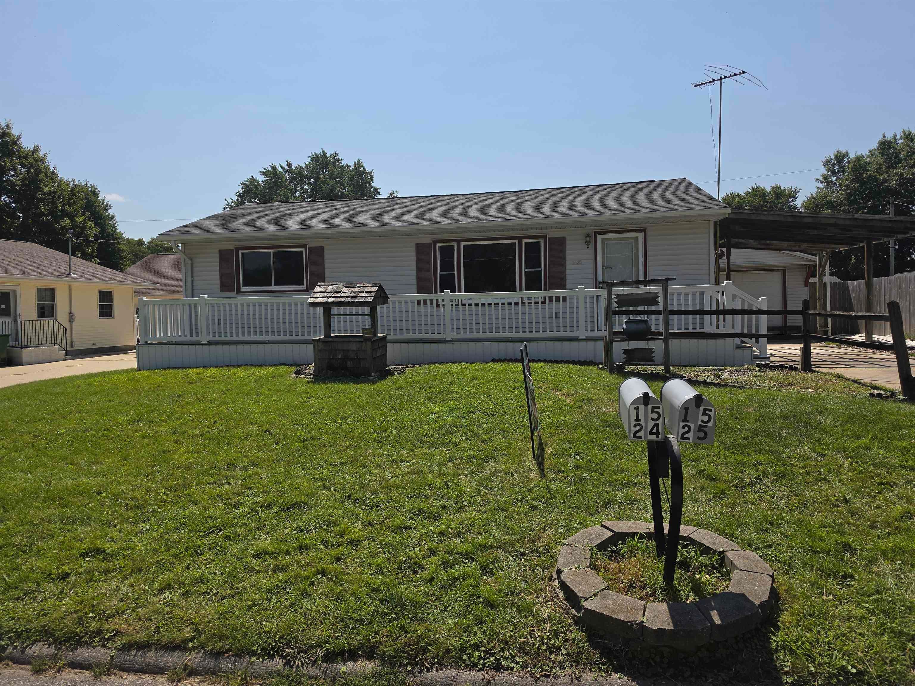 1525 Robin Road — photo