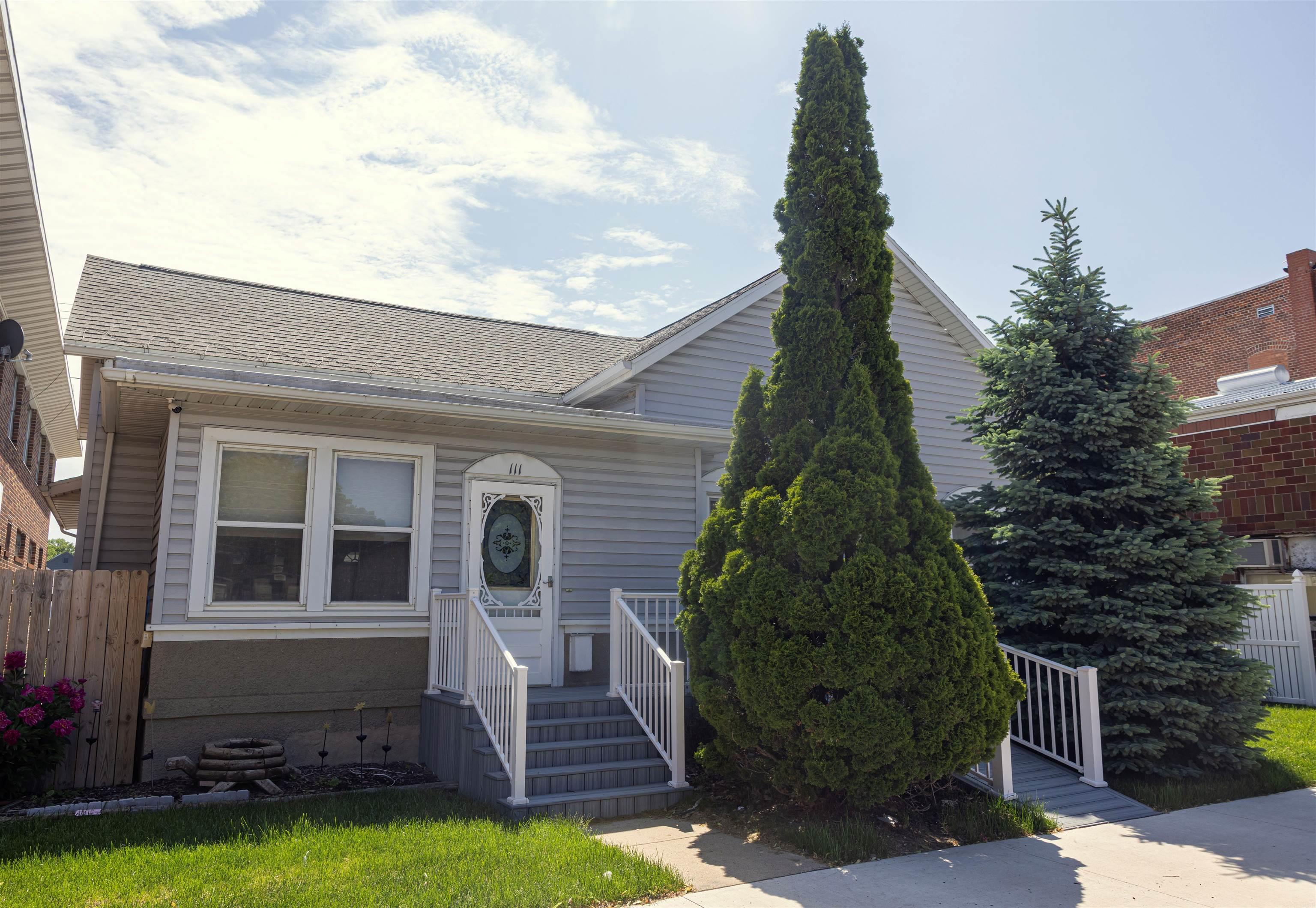 111 S Lawler Street — photo