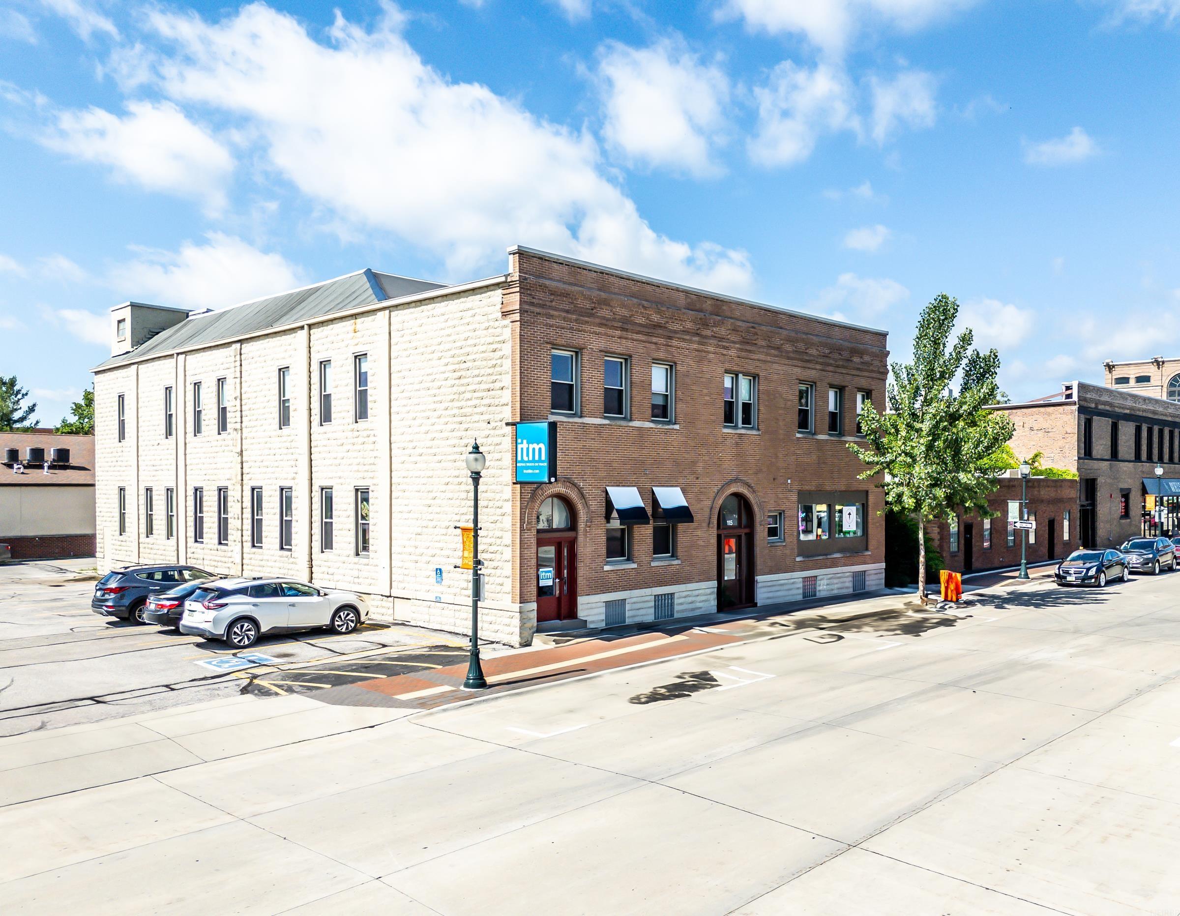 115-119 E 4th Street — photo