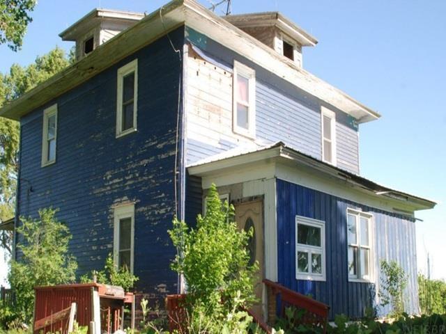 8321 L Avenue — photo
